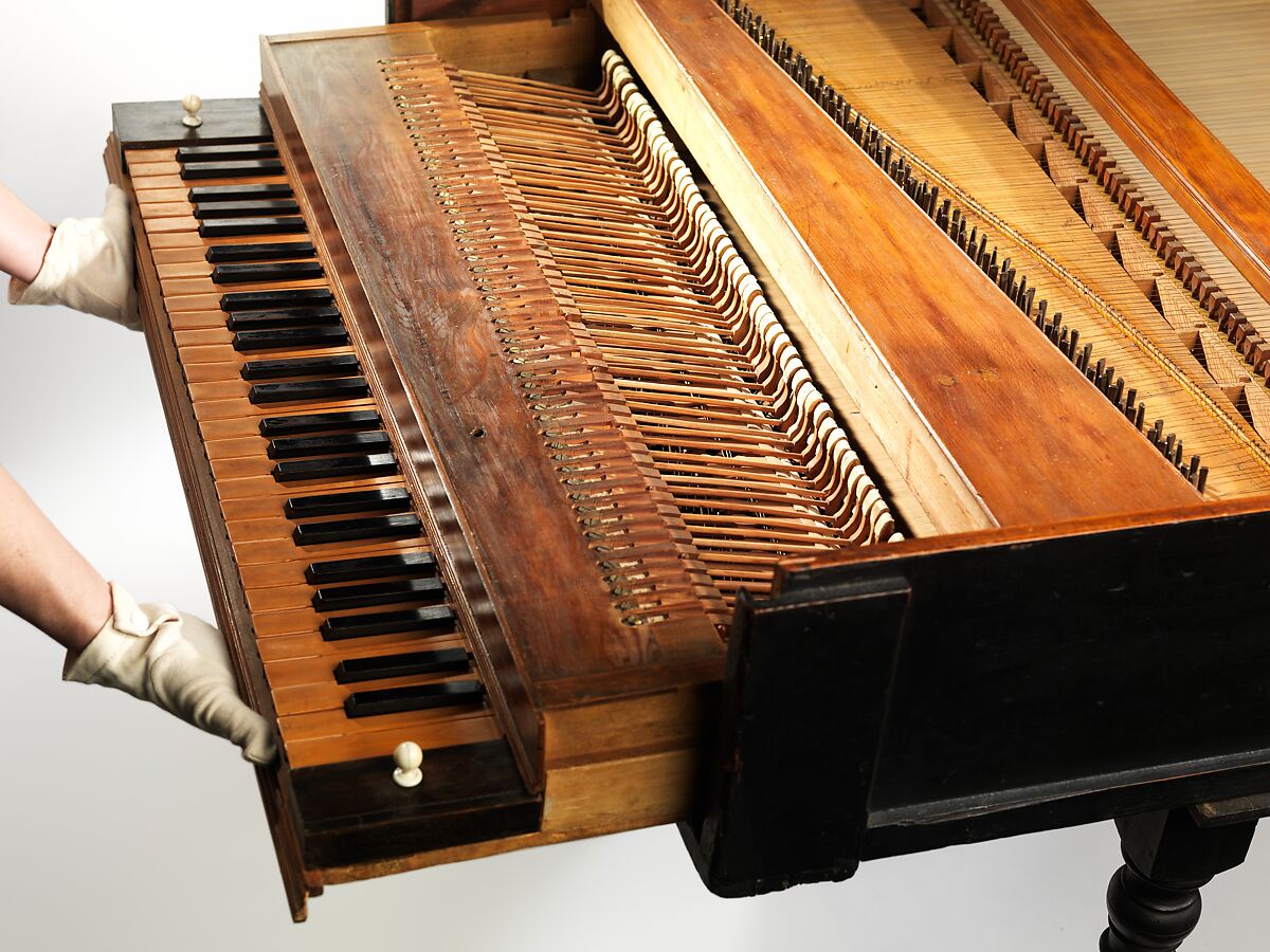 Image of one of Cristofori's original piano's, dated 1720